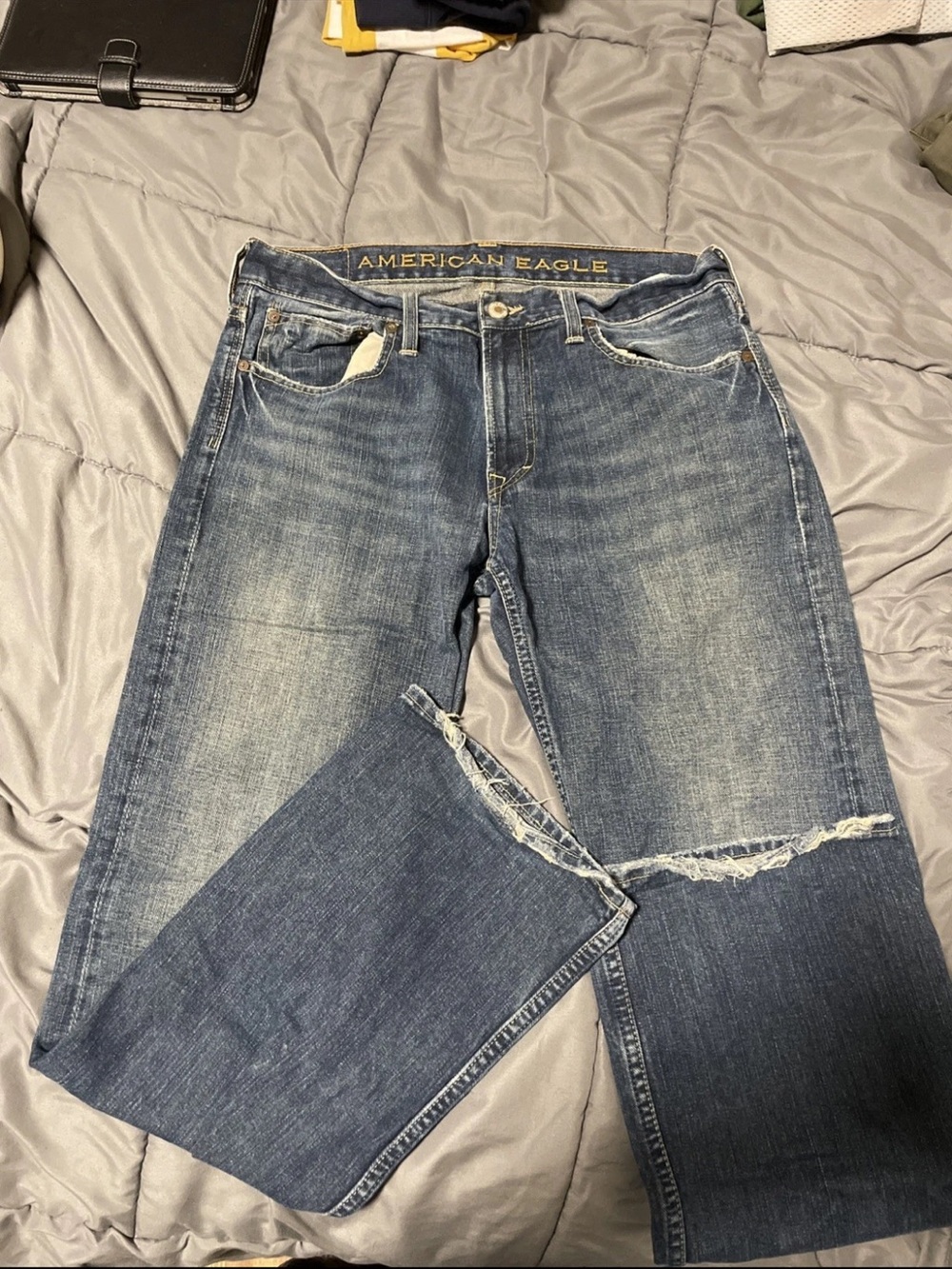 American Eagle Low rise Straight Jeans Men’s 32/32